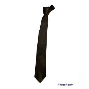 Northbound Leather leather camo tie